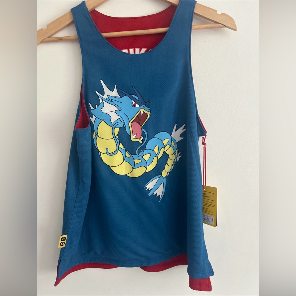 Exclusive Pokémon kids Trainer Tank Top Reversible Gyarados Graphic